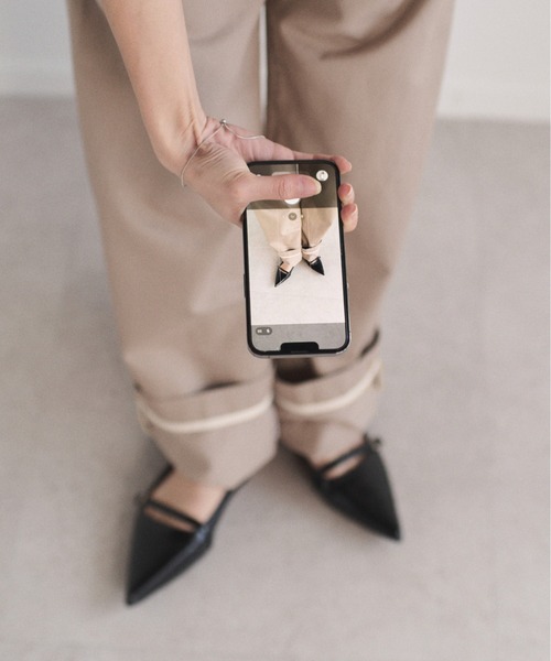 SOYEN（ソイエン）の「ロールアップパイピングワイドパンツ（その他パンツ・レディース・ベージュ/ネイビー・F）」の4枚目の写真