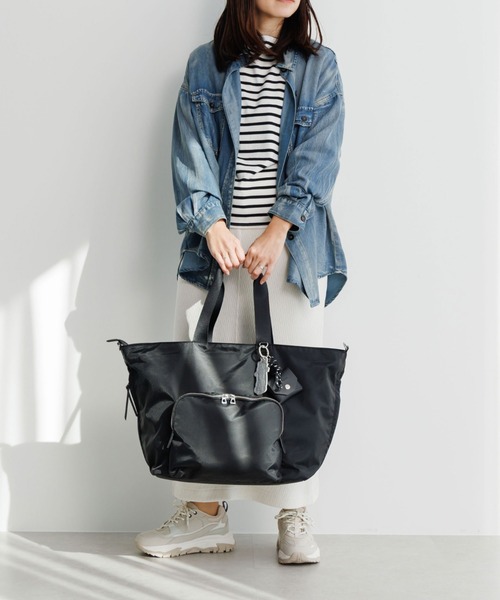 ace.(エース)の「トートバッグ フィカス 30L ace.×HAyU 19107(トートバッグ・レディース・ブラック/ライトグレー/チャコール・FREE)」の4枚目の写真