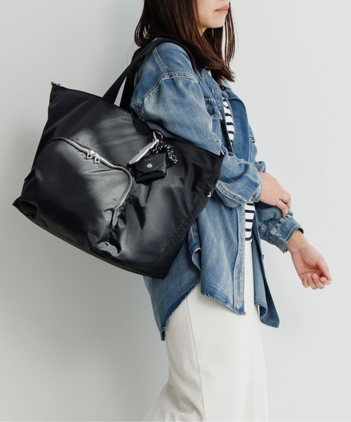ace.(エース)の「トートバッグ フィカス 30L ace.×HAyU 19107(トートバッグ・レディース・ブラック/ライトグレー/チャコール・FREE)」の6枚目の写真