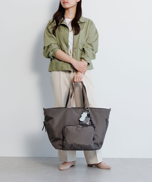 ace.(エース)の「トートバッグ フィカス 30L ace.×HAyU 19107(トートバッグ・レディース・ブラック/ライトグレー/チャコール・FREE)」の10枚目の写真