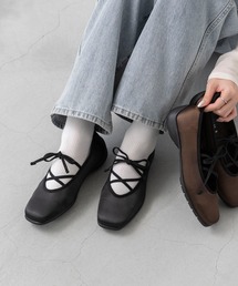 menue（メヌエ）の「スクエアトゥ サテン バレエスニーカー（スニーカー）」