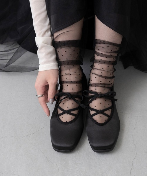 menue(メヌエ)の「スクエアトゥ サテン バレエスニーカー(スニーカー・レディース・ブラック/ダークブラウン・24.0cm/23.5cm/23.0cm/22.5cm/24.5cm)」の13枚目の写真