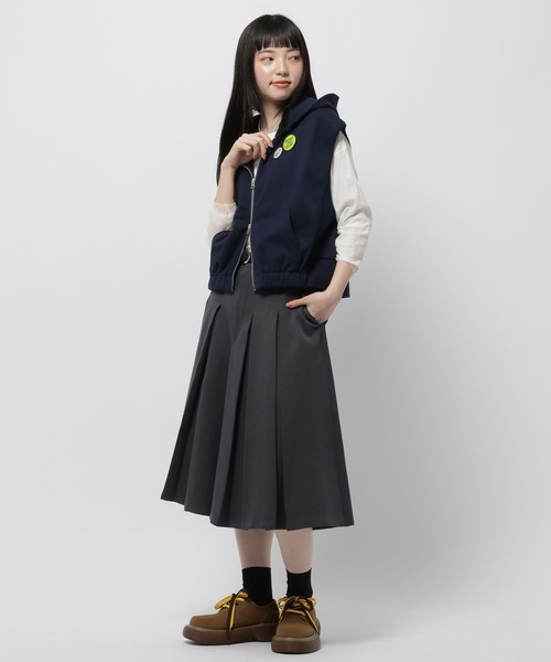 niko and...（ニコアンド）の「缶バッジダブルジップフードベスト（ベスト・レディース・ネイビー/グレー・LARGE/MEDIUM）」の16枚目の写真