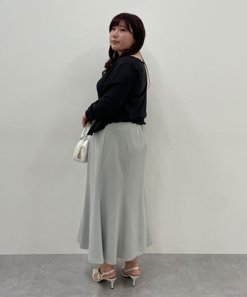 marun（マルン）の「＜大きいサイズ＞センタージップマーメイドスカート marun（スカート・レディース・ピンク/ブラック/グレー・L/LL/3L/4L/5L）」の4枚目の写真