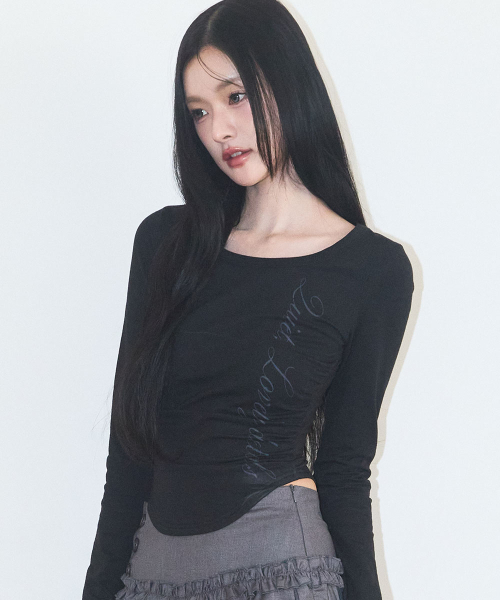 ILLIGO(イリゴ)の「レタリングスリムシャーリングロングスリーブブラック(Tシャツ/カットソー・レディース・その他・SMALL/MEDIUM)」の2枚目の写真