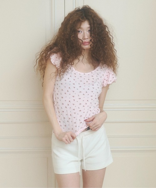 chernyy(チェルニー)の「floral puff sleeve tee / 小花柄パフTシャツ(Tシャツ/カットソー・レディース・ピンク/ホワイト・LARGE/MEDIUM/SMALL)」の22枚目の写真