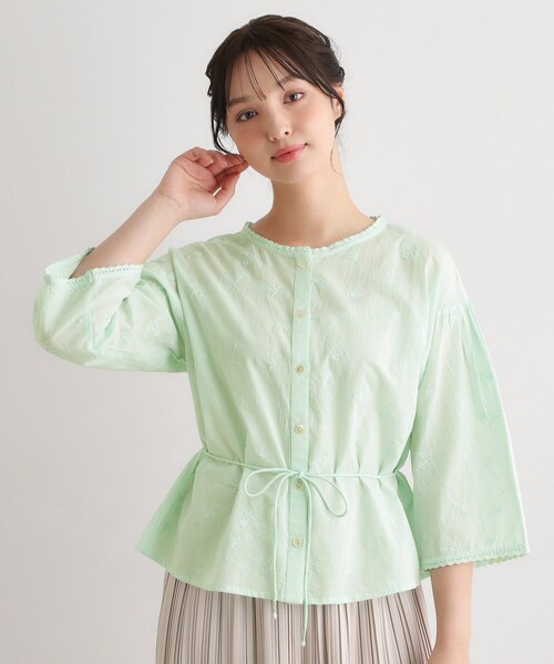 LAURA ASHLEY(ローラアシュレイ)の「【コットン100%/洗える/インド製】総柄刺繍ブラウス(シャツ/ブラウス・レディース・オフホワイト/グリーン系・40/38)」の7枚目の写真