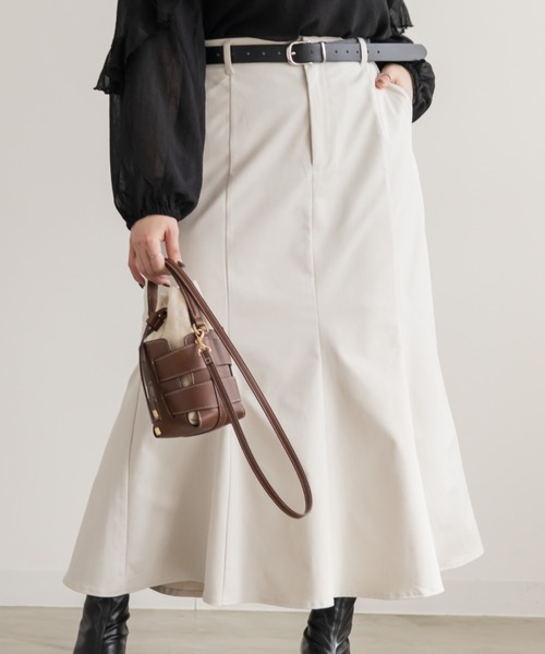 CLETTE(クレット)の「CLETTEオリジナルパネルマーメイドスカート(スカート・レディース・アイボリー/ブラック/ワイン・4L/3L/LL)」の4枚目の写真