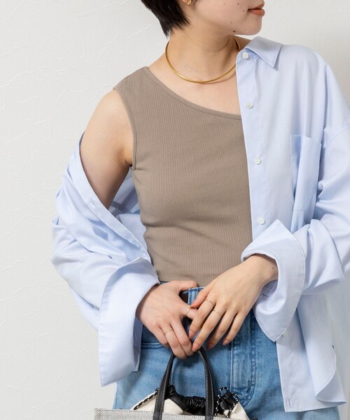 NOLLEY’S Sophi（ノーリーズソフィ）の「ウォッシャブルカップ付ワンショルタンクトップ（タンクトップ・レディース・カーキ/ブラック/オフホワイト・38）」の3枚目の写真