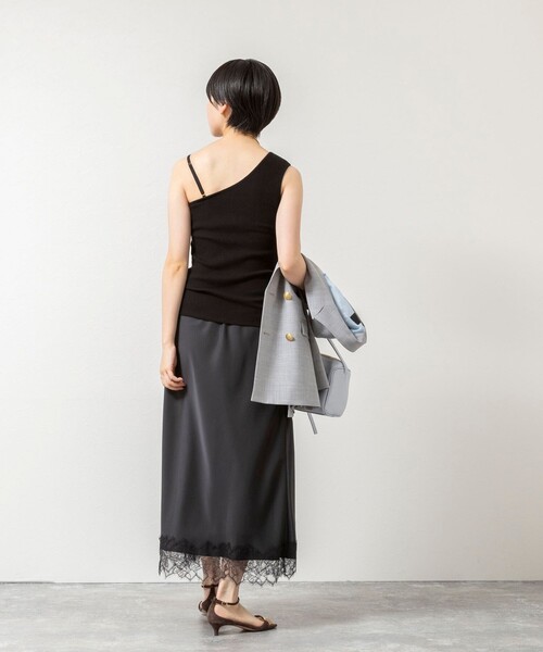 NOLLEY’S Sophi（ノーリーズソフィ）の「ウォッシャブルカップ付ワンショルタンクトップ（タンクトップ・レディース・カーキ/ブラック/オフホワイト・38）」の15枚目の写真