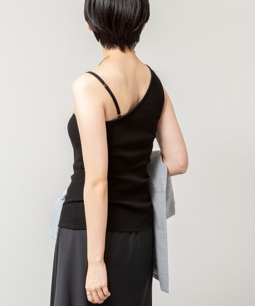 NOLLEY’S Sophi（ノーリーズソフィ）の「ウォッシャブルカップ付ワンショルタンクトップ（タンクトップ・レディース・カーキ/ブラック/オフホワイト・38）」の19枚目の写真