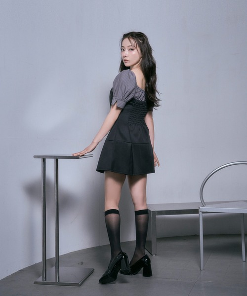 ANDGEEBEE(アンジービー)の「ブラウスレイヤードカットミニワンピ(シャツワンピース・レディース・チャコールグレー/ブラック・FREE)」の12枚目の写真