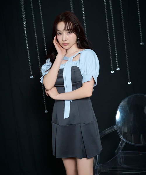 ANDGEEBEE(アンジービー)の「ブラウスレイヤードカットミニワンピ(シャツワンピース・レディース・チャコールグレー/ブラック・FREE)」の3枚目の写真