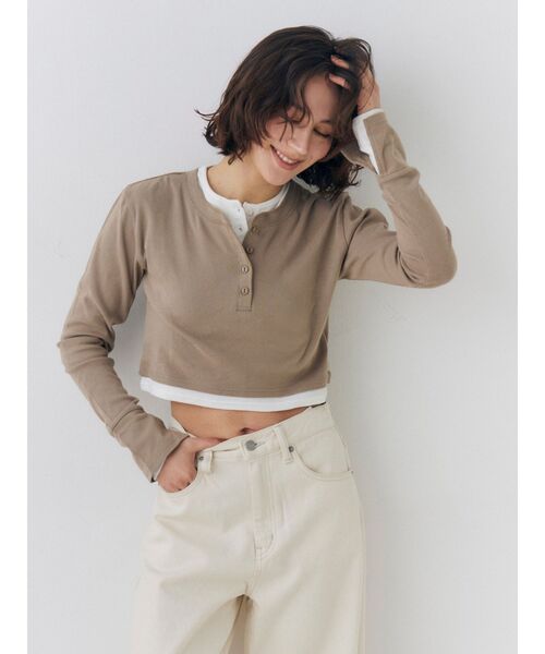 Ungrid（アングリッド）の「レイヤードデザインヘンリーロングスリーブTee（Tシャツ/カットソー・レディース・ライトグレー/チャコールグレー/ベージュ・FREE）」の8枚目の写真