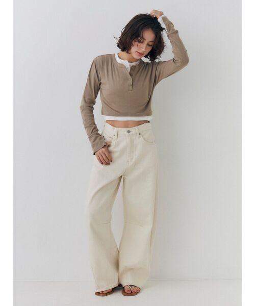 Ungrid（アングリッド）の「レイヤードデザインヘンリーロングスリーブTee（Tシャツ/カットソー・レディース・ライトグレー/チャコールグレー/ベージュ・FREE）」の10枚目の写真