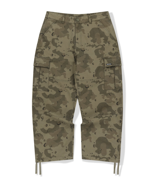 WKNDRS(ウィーキャンドース)の「CHOCOLATE CHIP CARGO PANTS (CAMO)(その他パンツ・レディース・その他・MEDIUM/LARGE/X-LARGE)」の1枚目の写真