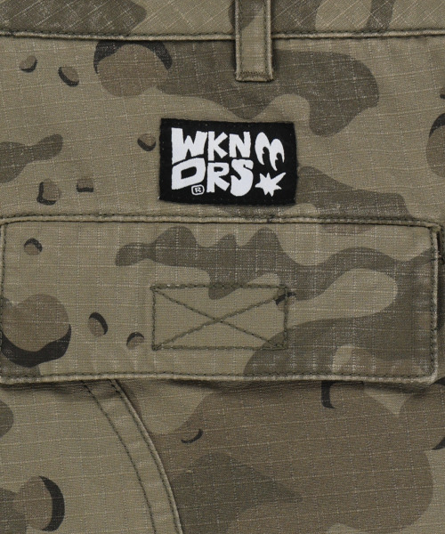 WKNDRS(ウィーキャンドース)の「CHOCOLATE CHIP CARGO PANTS (CAMO)(その他パンツ・レディース・その他・MEDIUM/LARGE/X-LARGE)」の5枚目の写真
