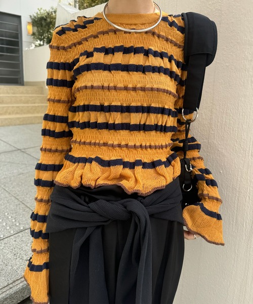 Ameri（アメリ）の「BUMPY MULTI BORDER KNIT TOP（ニット/セーター・レディース・グレー/ホワイト/オレンジ/ブラック・FREE）」の4枚目の写真