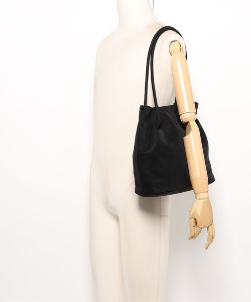 apres jour mignon(アプレジュールミニョン)の「【apresjour mignon×ARIAZ】シンプルトートバッグ(トートバッグ・レディース・ブラック/ベージュ/ダークブラウン・ONESIZE)」の7枚目の写真
