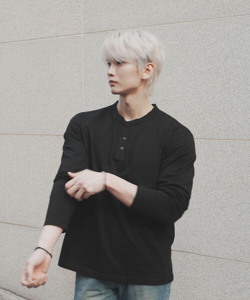 INDUST（インダスト）の「セミクロップヘンリーネックロングスリーブTシャツ_ブラック（Tシャツ/カットソー・レディース・ブラック・1(S)/2(M)/3(L)）」の6枚目の写真
