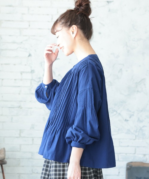soulberry(ソウルベリー)の「群青色のピンタックブラウス(シャツ/ブラウス・レディース・ネイビー・M/L/LL/3L/4L/5L)」の19枚目の写真