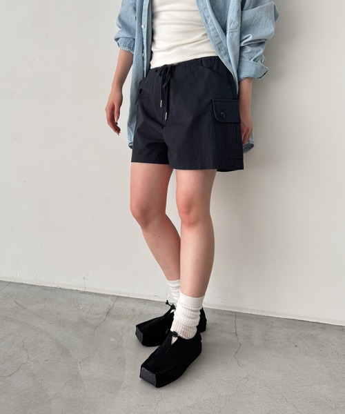 CANAL JEAN(キャナルジーン)の「COIN カーゴショートパンツ(カーゴパンツ・レディース・ベージュ/ネイビー・ONE SIZE)」の1枚目の写真