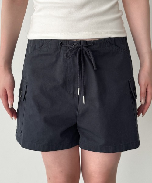 CANAL JEAN(キャナルジーン)の「COIN カーゴショートパンツ(カーゴパンツ・レディース・ベージュ/ネイビー・ONE SIZE)」の3枚目の写真