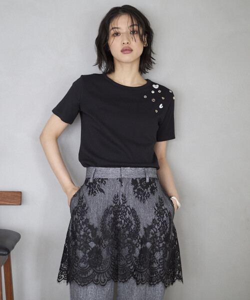 Firsthand(ファーストハンド)の「Firsthand/ファーストハンド メニーボタン コットンモダール 半袖Tシャツ(Tシャツ/カットソー・レディース・オフホワイト/サックスブルー/ブラック・FREE)」の5枚目の写真