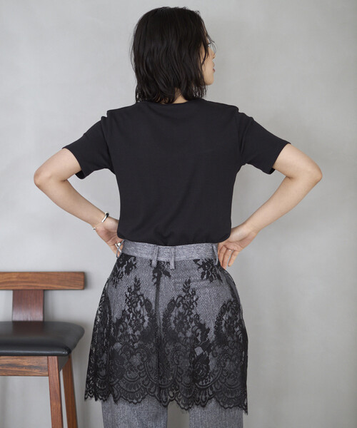 Firsthand(ファーストハンド)の「Firsthand/ファーストハンド メニーボタン コットンモダール 半袖Tシャツ(Tシャツ/カットソー・レディース・オフホワイト/サックスブルー/ブラック・FREE)」の8枚目の写真