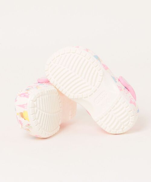 crocs(クロックス)の「クロックス トドラー ハローキティ アンド フレンズ パステル クラシック クロッグ / crocs HKF Pastel Classic Clog T(サンダル・キッズ・マルチ・16.5cm/15.5cm/15cm/14cm/17.5cm)」の3枚目の写真