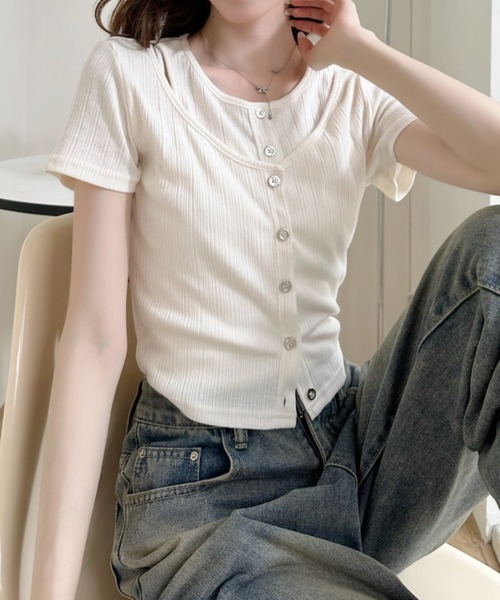 Ada.(エイダ)の「デコルテ スリット レイヤード風 フロントボタン リブ カットソー(Tシャツ/カットソー・レディース・ブルー/アイボリー/ブラック・FREE)」の5枚目の写真