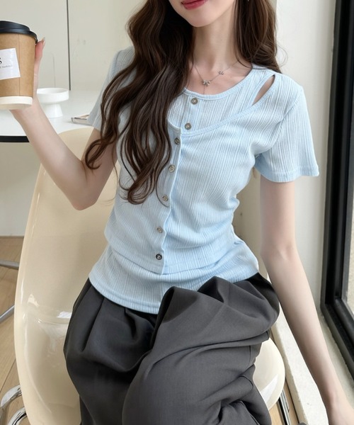 Ada.(エイダ)の「デコルテ スリット レイヤード風 フロントボタン リブ カットソー(Tシャツ/カットソー・レディース・ブルー/アイボリー/ブラック・FREE)」の17枚目の写真