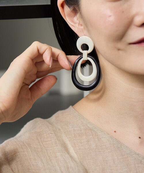 水牛角Wリングピアス（ピアス（両耳用））｜ear PAPILLONNER