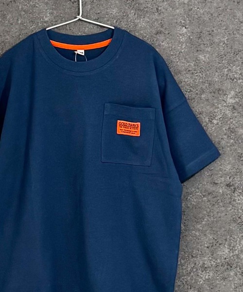 Universal Style Wear（ユニバーサルスタイルウェア）の「胸ポケット付きBIG半袖Tシャツ（Tシャツ/カットソー・キッズ・ライトカーキ/オートミール/ブルー系/ブラック・160/150/140）」の4枚目の写真