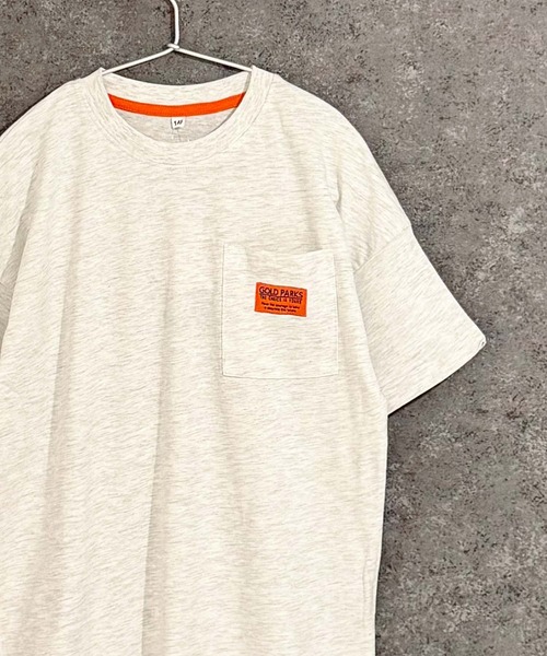 Universal Style Wear（ユニバーサルスタイルウェア）の「胸ポケット付きBIG半袖Tシャツ（Tシャツ/カットソー・キッズ・ライトカーキ/オートミール/ブルー系/ブラック・160/150/140）」の3枚目の写真