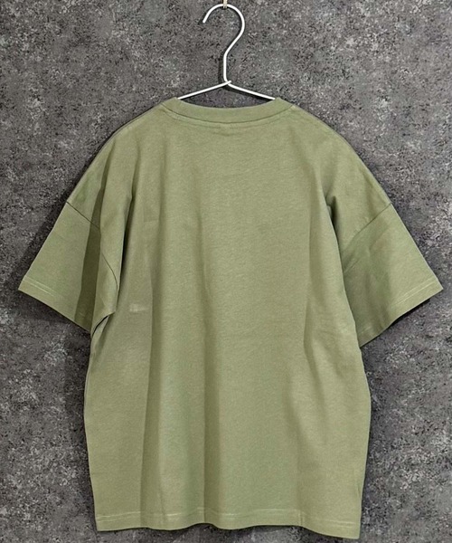 Universal Style Wear（ユニバーサルスタイルウェア）の「胸ポケット付きBIG半袖Tシャツ（Tシャツ/カットソー・キッズ・ライトカーキ/オートミール/ブルー系/ブラック・160/150/140）」の12枚目の写真