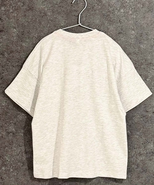 Universal Style Wear（ユニバーサルスタイルウェア）の「胸ポケット付きBIG半袖Tシャツ（Tシャツ/カットソー・キッズ・ライトカーキ/オートミール/ブルー系/ブラック・160/150/140）」の15枚目の写真