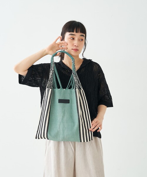 Moon Bird(ムーンバード)の「【MOON BIRD/ムーンバード】手織りハンモックバッグ(かごバッグ・レディース・アイボリー/セージグリーン/ブラウン・フリー)」の5枚目の写真