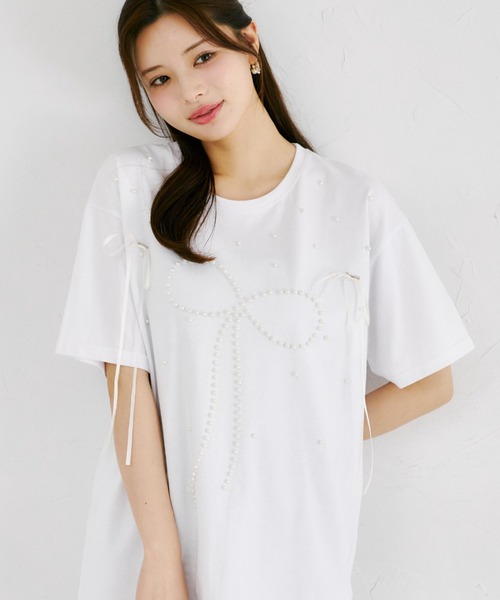 tocco closet(トッコ クローゼット)の「【ZOZO限定】リボン×パール装飾オーバーサイズTシャツ(Tシャツ/カットソー・レディース・ブラック/ピンク/ホワイト・M)」の2枚目の写真
