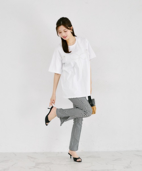 tocco closet(トッコ クローゼット)の「【ZOZO限定】リボン×パール装飾オーバーサイズTシャツ(Tシャツ/カットソー・レディース・ブラック/ピンク/ホワイト・M)」の5枚目の写真