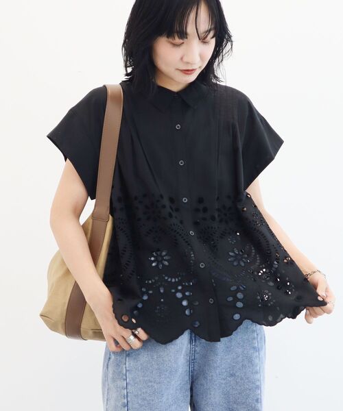 Green Parks(グリーンパークス)の「スカラップ刺しゅうブラウス(シャツ/ブラウス・レディース・イエロー/オフホワイト/ブラック・FREE)」の21枚目の写真