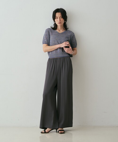 qualite(カリテ)の「カラーポリリネンVネックニット 春服 夏服 オフィスカジュアル(ニット/セーター・レディース・ワイン/チャコールグレー/ブルー/オフホワイト・フリー)」の20枚目の写真