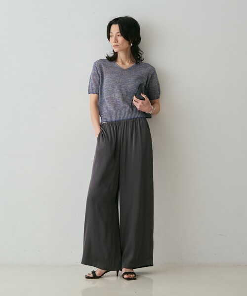 qualite(カリテ)の「カラーポリリネンVネックニット 春服 夏服 オフィスカジュアル(ニット/セーター・レディース・ワイン/チャコールグレー/ブルー/オフホワイト・フリー)」の22枚目の写真
