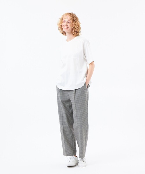 MACKINTOSH PHILOSOPHY（ﾏｯｷﾝﾄｯｼｭ ﾌｨﾛｿﾌｨｰ）の「【CRANWELL SHIRTS(クランウェルシャツ)】ハイゲージコットンジャージ製（Tシャツ/カットソー・レディース・ピンク系その他2/オフホワイト/ブラック/ライトブルー・38）」の5枚目の写真