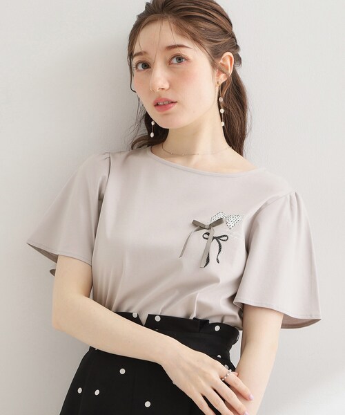couture brooch(クチュールブローチ)の「【接触冷感・UVカット・洗える】リボンプリントTシャツ(Tシャツ/カットソー・レディース・オフホワイト/ネイビー/ライトグレー・42/40/38/36)」の17枚目の写真