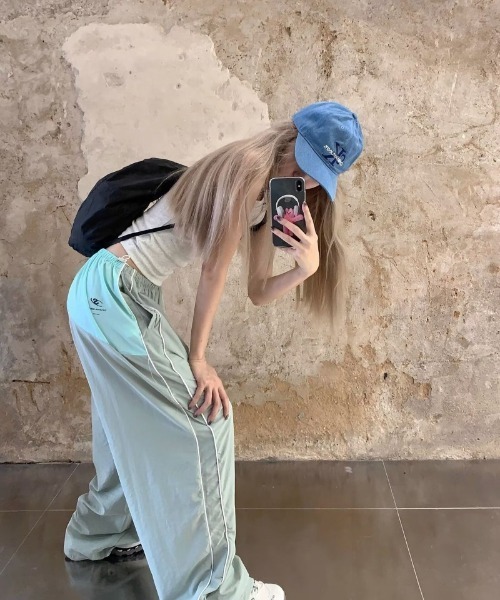 Ritzy（リッツィー）の「サイドライン  配色  パンツ（その他パンツ・レディース・グレー/ネイビー/グリーン・M）」の11枚目の写真