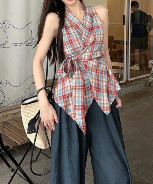 deux amour(ドゥーザムール)の「チェック柄カシュクールノースリウエストリボントップス(その他トップス・レディース・レッド・FREE)」の3枚目の写真