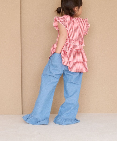 LOWRYS FARM(ローリーズファーム)の「デニムスソフリルパンツ 683667(デニムパンツ・キッズ・ブルー/ライトブルー/ワンウォッシュ・140cm/150cm/130cm/120cm/110cm)」の2枚目の写真