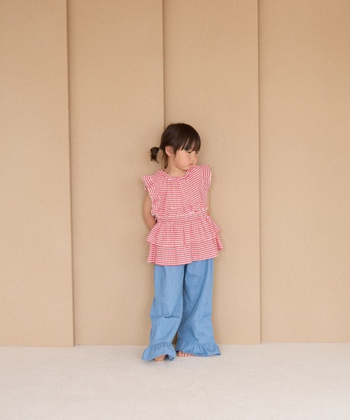 LOWRYS FARM(ローリーズファーム)の「デニムスソフリルパンツ 683667(デニムパンツ・キッズ・ブルー/ライトブルー/ワンウォッシュ・140cm/150cm/130cm/120cm/110cm)」の4枚目の写真