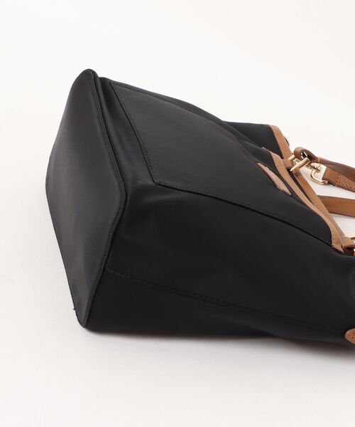 COLE HAAN（コールハーン）の「ザ エリーゼ ナイロン ミニ クロスボディ womens（ショルダーバッグ・レディース・ブラック・OSFA）」の6枚目の写真